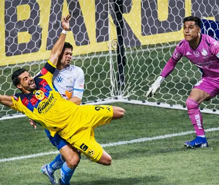 Esc&aacute;ndalo arbitral: Katia Itzel deja pasar penal a favor del Am&eacute;rica