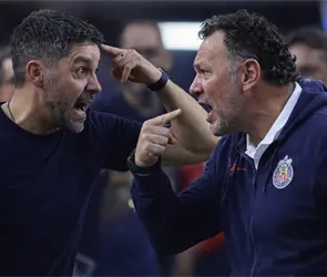 Bronca entre cuerpos técnicos enciende Cruz Azul vs Chivas Bronca entre cuerpos técnicos enciende Cruz Azul vs Chivas
