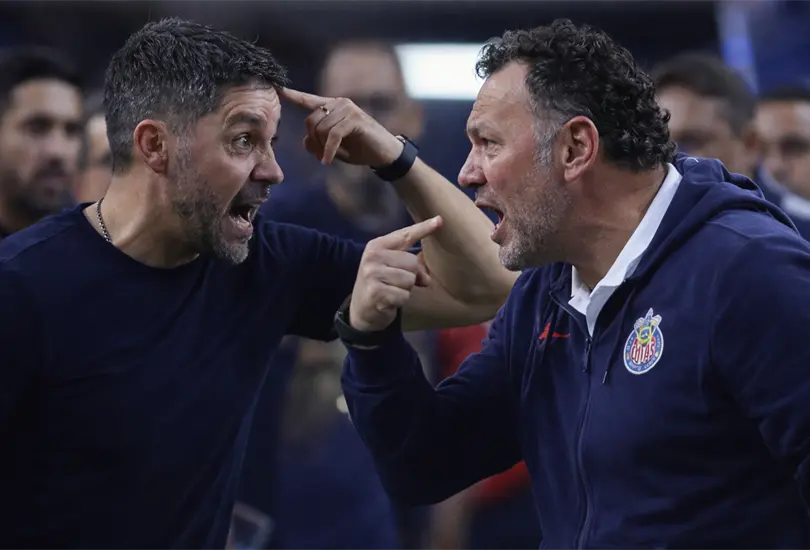 Bronca entre cuerpos técnicos enciende Cruz Azul vs Chivas Bronca entre cuerpos técnicos enciende Cruz Azul vs Chivas