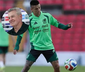 &iquest;Se cas&oacute; con los de Chivas? De nuevo Aguirre manda un 11 rojiblanco