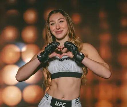 Victoria mexicana: Regina Tar&iacute;n debuta con triunfo en UFC