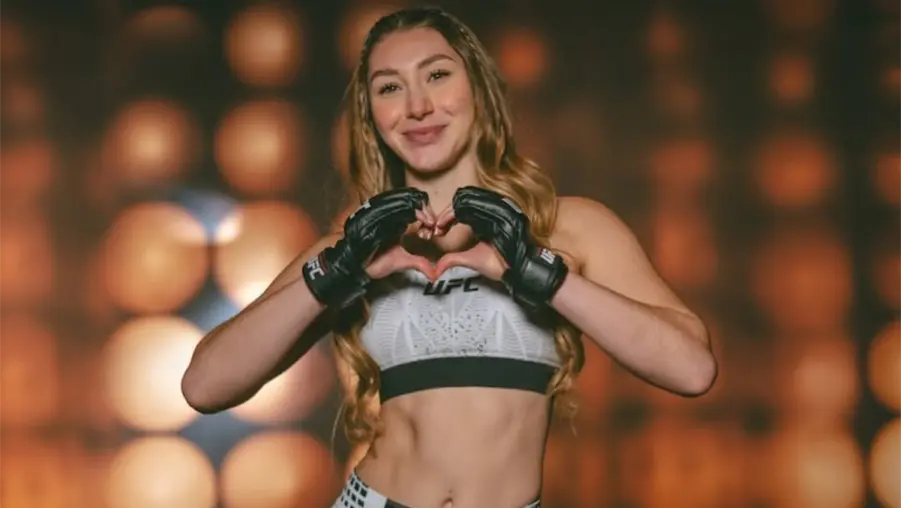 Victoria mexicana: Regina Tar&iacute;n debuta con triunfo en UFC