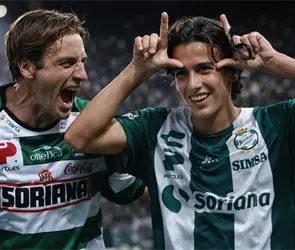 Lucca, hijo de Mat&iacute;as Vuoso, debuta con Santos