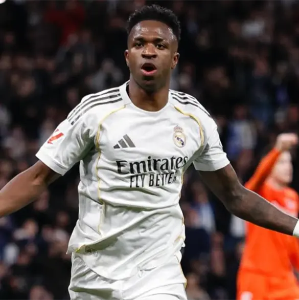 FIFA aprueba la &acute;Ley Vinicius&acute;: prohibido taparse la boca en el futbol