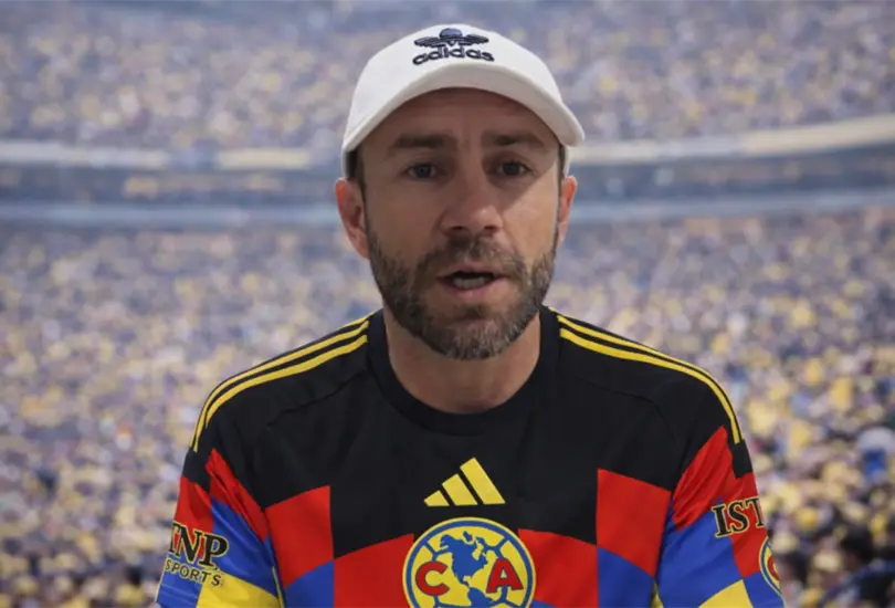 Miguel Lay&uacute;n qued&oacute; en rid&iacute;culo durante la goleada 4-1 de Tigres al Am&eacute;rica tras su reacci&oacute;n en plena transmisi&oacute;n.