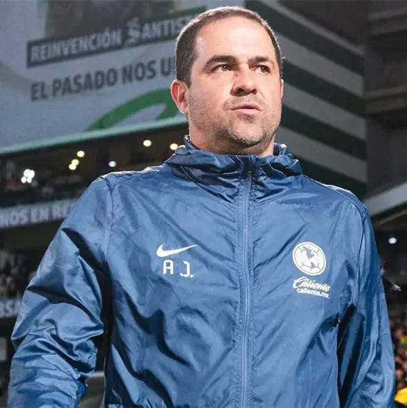 Jardine asume culpa tras goleada 1-4 del América frente a Tigres Jardine asume culpa tras goleada 1-4 del América frente a Tigres