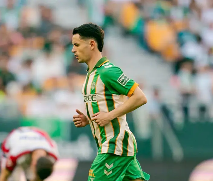 ¡Magia mexicana en la Cartuja! Fidalgo marca su primer gol con Betis ¡Magia mexicana en la Cartuja! Fidalgo marca su primer gol con Betis