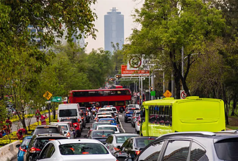 La Ciudad de M&eacute;xico registra cierres viales y marchas este lunes 2 de marzo de 2026.