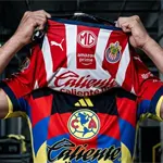 &iquest;Traidor? Captan a titular de Chivas con camiseta del Am&eacute;rica