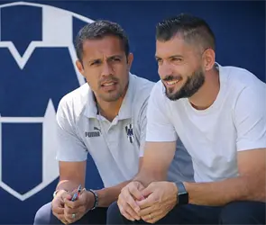 Sánchez y Meza: dos históricos al rescate de Rayados Sánchez y Meza: dos históricos al rescate de Rayados