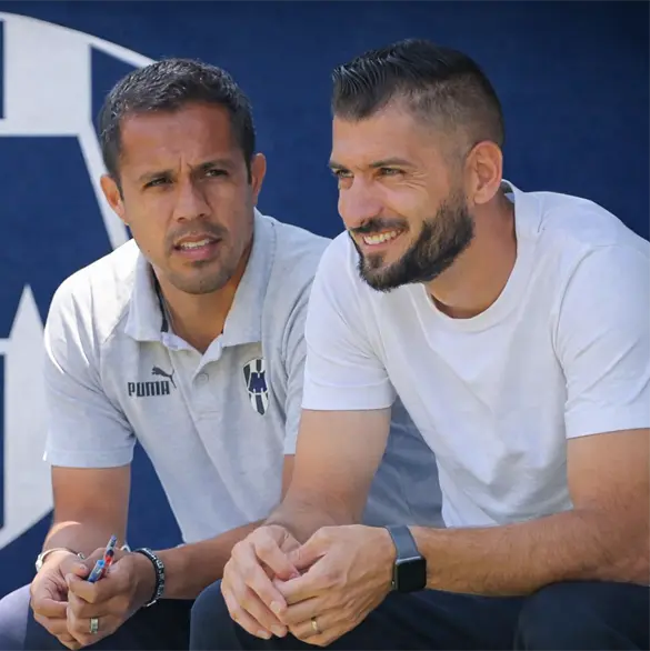 Sánchez y Meza: dos históricos al rescate de Rayados Sánchez y Meza: dos históricos al rescate de Rayados