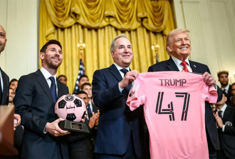 El presidente Donald Trump brome&oacute; sobre lo "guapos" que son los jugadores del Inter Miami.