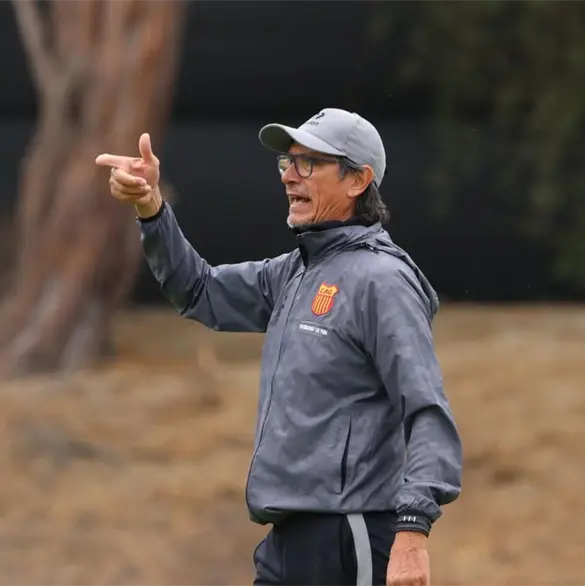 Ángel Comizzo atraviesa un momento difícil en el fútbol Ángel Comizzo atraviesa un momento difícil en el fútbol