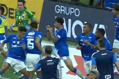 Trist&iacute;simo, la lamentable bronca que se desat&oacute; en el Cruzeiro vs Atl&eacute;tico Mineiro