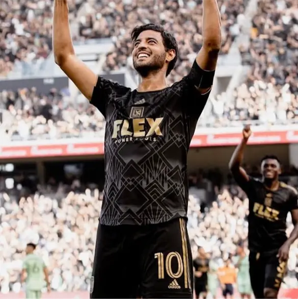 &iquest;Nueva aventura? Carlitos Vela anuncia su nueva faceta tras su retiro