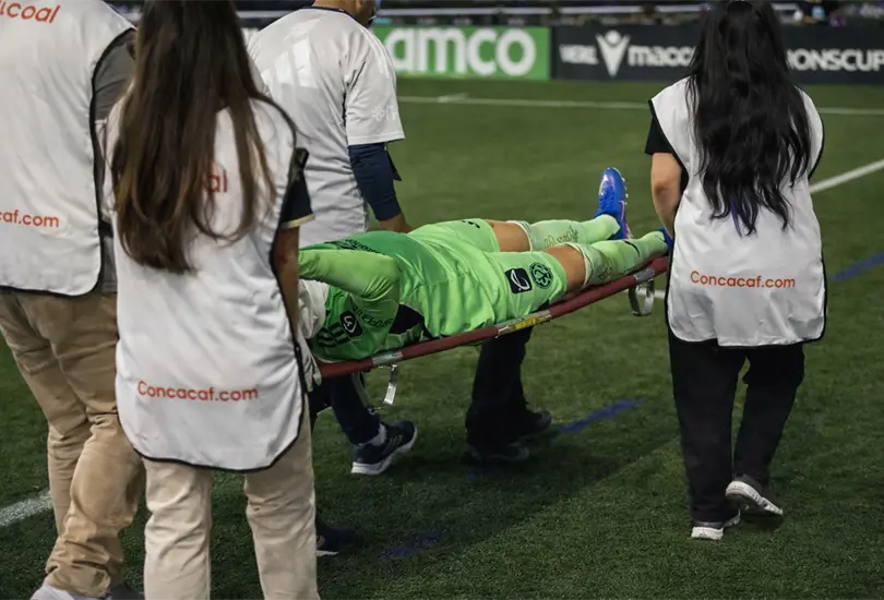 Am&eacute;rica vs Philadelphia: Malag&oacute;n sale lesionado y en l&aacute;grimas.