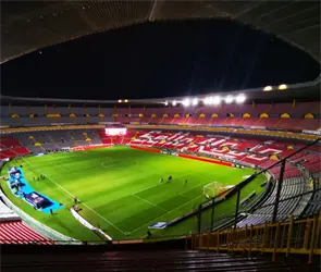 Una lanota: La millonaria inversi&oacute;n para el c&eacute;sped del Jalisco