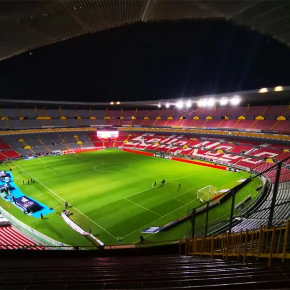 Una lanota: La millonaria inversi&oacute;n para el c&eacute;sped del Jalisco