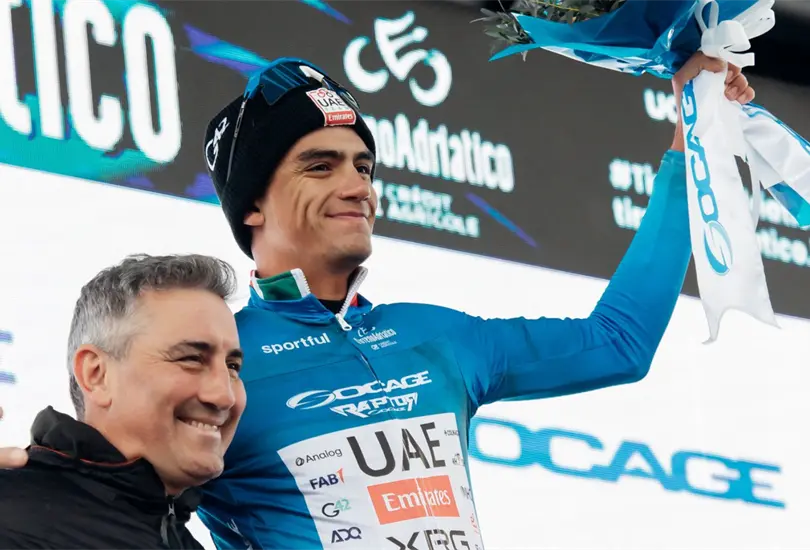 El mexicano brilla y se mete en la pelea por el Tridente. El mexicano brilla y se mete en la pelea por el Tridente.