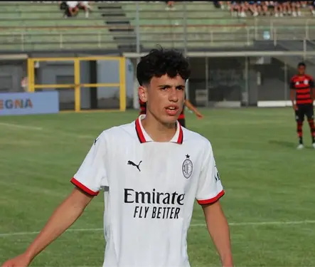 Mexicano en la cantera del Milan: futuro prometedor en Europa