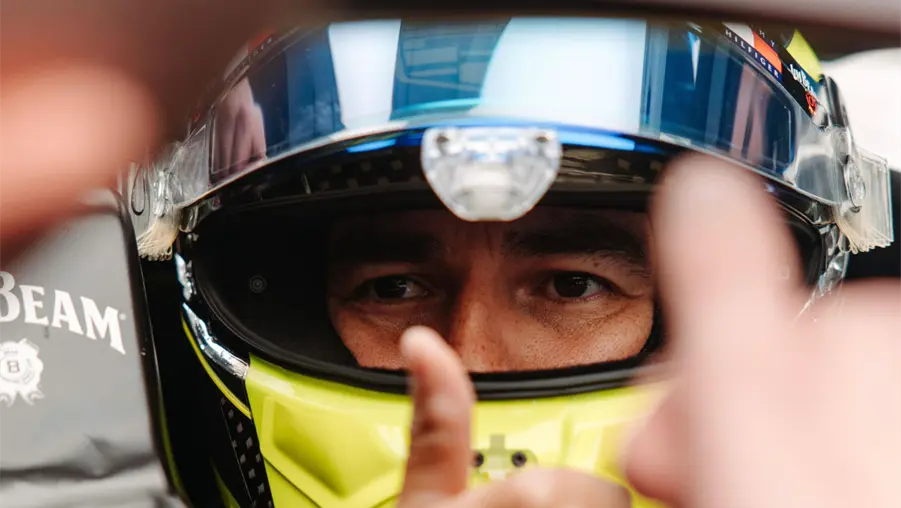 Fin de semana dif&iacute;cil: Checo P&eacute;rez queda fuera de los puntos en Shangh&aacute;i