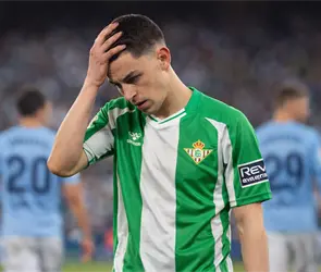 Prensa espa&ntilde;ola revienta a Fidalgo tras mediocre partido con el Betis