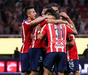 M&aacute;s l&iacute;deres que nunca, todo lo que dej&oacute; el triunfo de Chivas vs Le&oacute;n