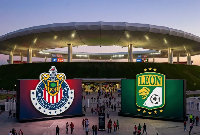 Chivas recibe a Le&oacute;n en el Estadio Akron