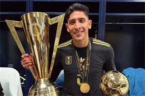 Edson &Aacute;lvarez acompa&ntilde;a al Tri en plena crisis de lesiones