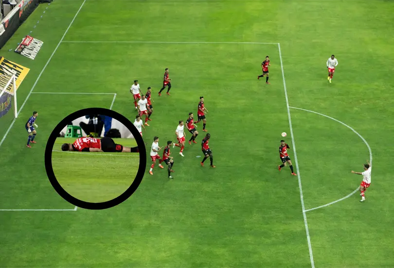 Rivero permaneció tendido en el césped y encendió las alarmas en el Estadio Victoria. Rivero permaneció tendido en el césped y encendió las alarmas en el Estadio Victoria.