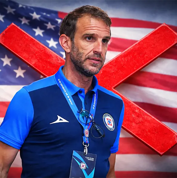 &iexcl;Lo regresan! Iv&aacute;n Alonso no pudo entrar a EEUU con Cruz Azul