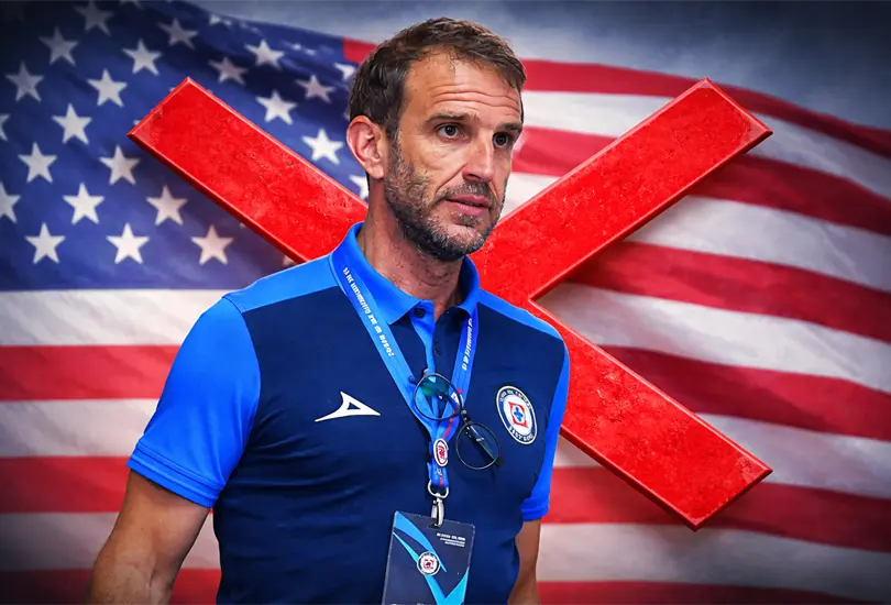 &iexcl;Lo regresan! Iv&aacute;n Alonso no pudo entrar a EEUU con Cruz Azul