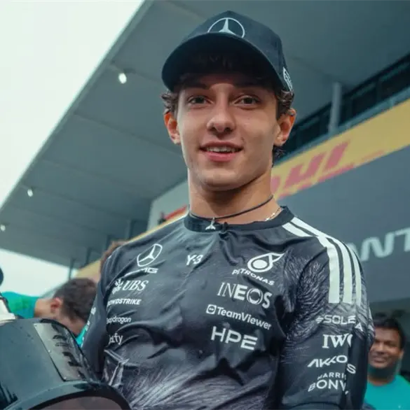 ¿Quién es Kimi Antonelli? El joven de 19 años que le ganó a Checo Pérez ¿Quién es Kimi Antonelli? El joven de 19 años que le ganó a Checo Pérez