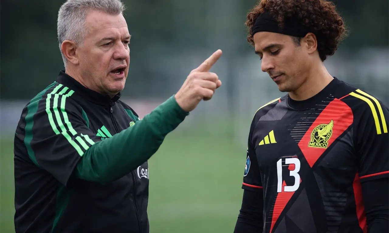  Guillermo Ochoa habría recibido un mensaje directo de Javier Aguirre sobre su rol en la Selección Mexicana rumbo al Mundial 2026. 
