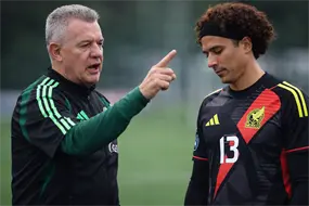 "No vas a ser titular": Javier Aguirre sacude a Guillermo Ochoa