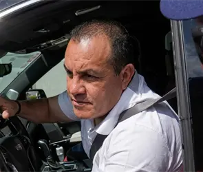 &iquest;Tan poquito? La diminuta multa a Cuauht&eacute;moc Blanco por circular sin placas
