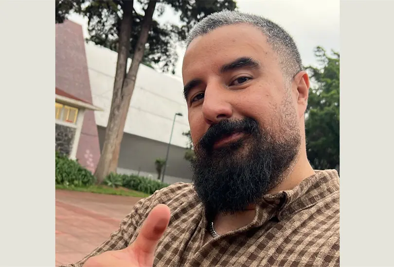 &Aacute;lvaro Morales, comentarista deportivo y ahora estratega, fue presentado como nuevo DT de Peluche Caligari