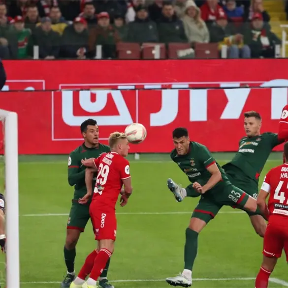 El Tri sonr&iacute;e: Montes goleador rumbo al Mundial