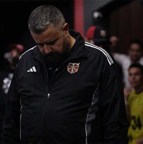 &iexcl;Un partido dur&oacute;! Peluche Caligari le da las gracias a &Aacute;lvaro Morales