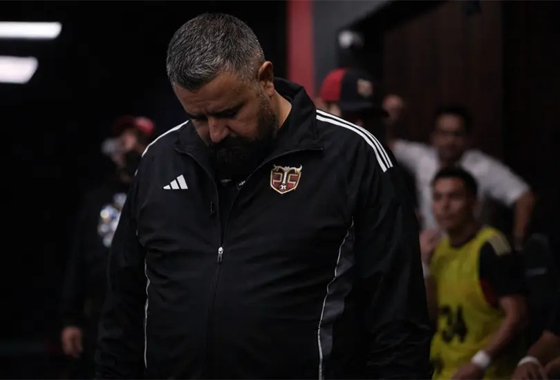 Álvaro Morales dejó a Peluche Caligari tras caer 5-2 ante Aliens FC en la Kings League Américas. Álvaro Morales dejó a Peluche Caligari tras caer 5-2 ante Aliens FC en la Kings League Américas.