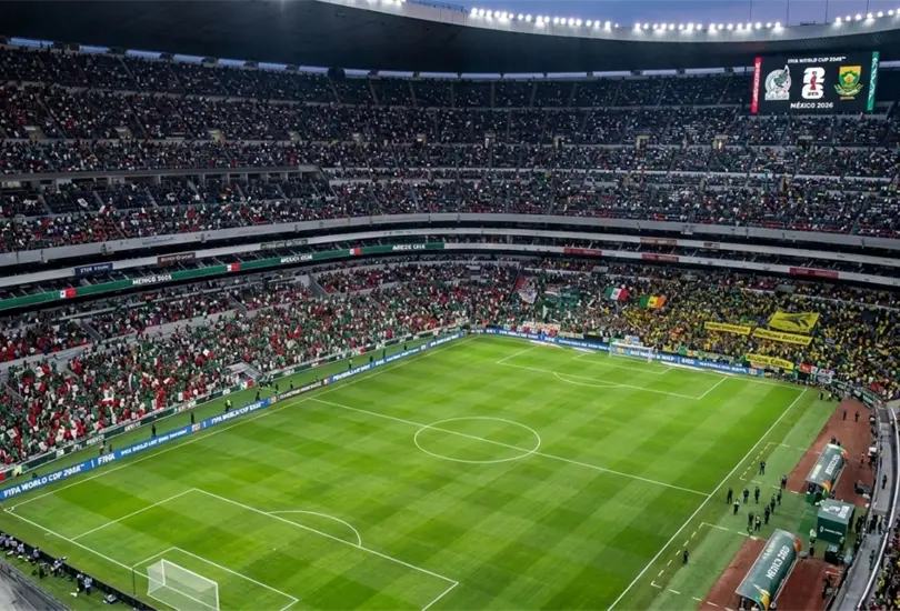 Tras su remodelaci&oacute;n, en el Estadio Azteca quedaron asientos nula visi&oacute;n al campo de juego