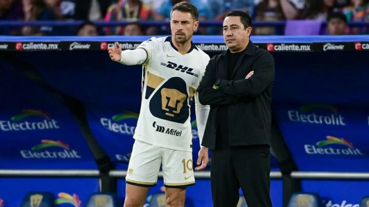  Efraín Juárez habló sobre Aaron Ramsey 