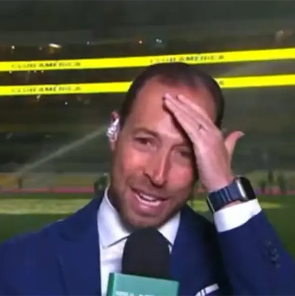 Lo mejores memes del ba&ntilde;o de Mauricio Ymay en Cl&aacute;sico Joven