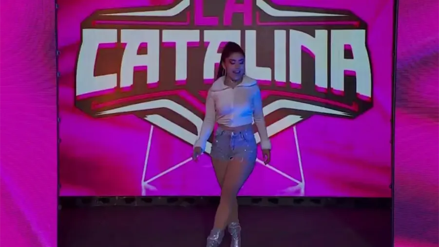 La Catalina irrumpe en AAA y desaf&iacute;a a Lady Flammer