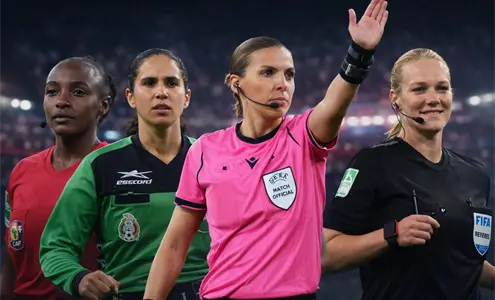 &iquest;Mujeres dirigiendo futbol varonil? estas &aacute;rbitras hicieron historia