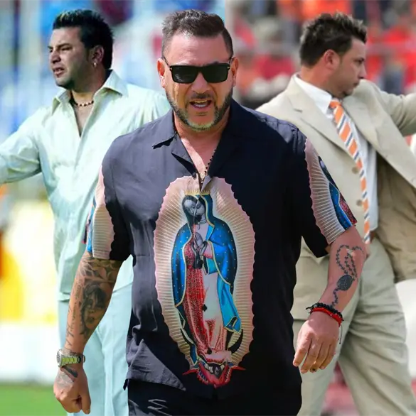 El Turco Mohamed y sus outfits m&aacute;s ic&oacute;nicos como entrenador