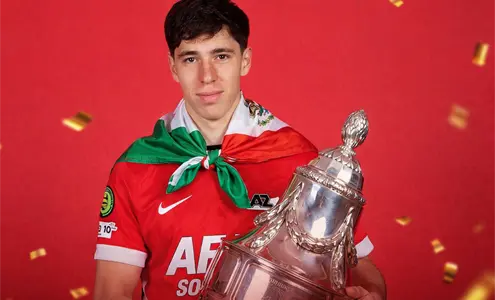 Mateo Ch&aacute;vez, campe&oacute;n en Europa con el AZ Alkmaar