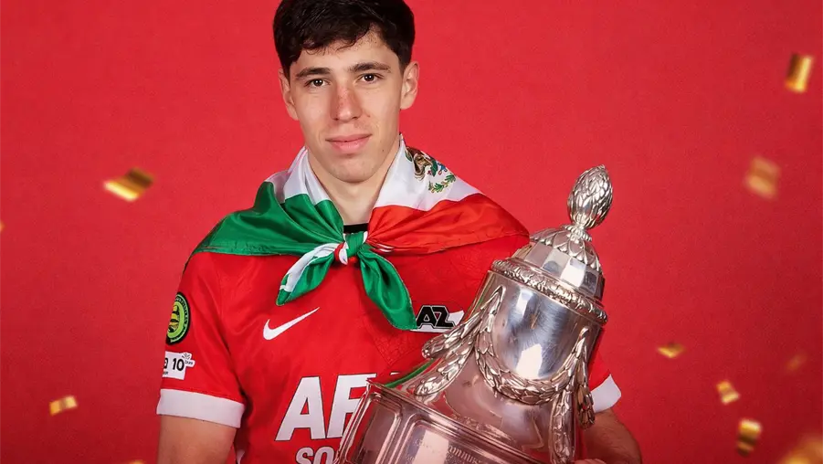 Mateo Ch&aacute;vez, campe&oacute;n en Europa con el AZ Alkmaar