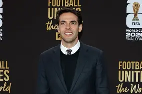Kak&aacute; dedica mensaje a Santi Gim&eacute;nez