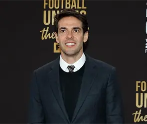 Kak&aacute; dedica mensaje a Santi Gim&eacute;nez